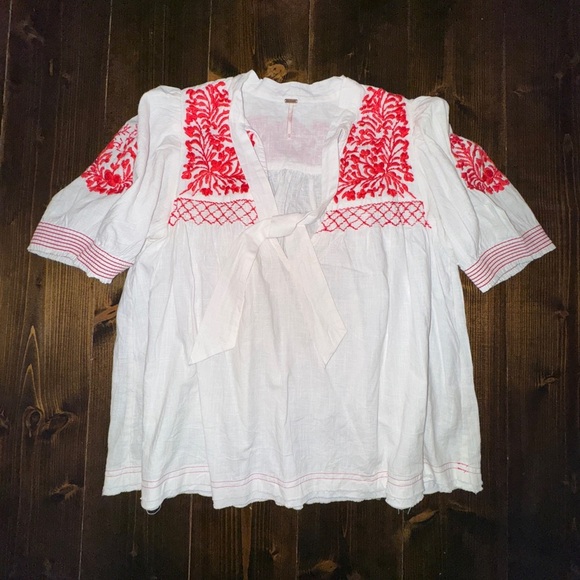 Free People Embroidered Peasant Top XS Dreaming About You Tunic Ivory and Red - Picture 1 of 7